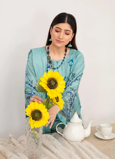 Elegant Embroidered Lawn Suit – Light Blue with Floral